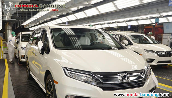 Honda Civic Meninggalkan Inggris dan Kembali ke Kampung Halaman